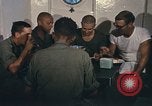 Immagine di Chiatta-gru montata Il Vietnam, 1967, secondo 8 filmato di repertorio 65675023890