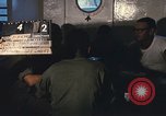Immagine di Chiatta-gru montata Il Vietnam, 1967, secondo 19 filmato di repertorio 65675023890