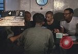 Immagine di Chiatta-gru montata Il Vietnam, 1967, secondo 20 filmato di repertorio 65675023890