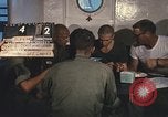 Immagine di Chiatta-gru montata Il Vietnam, 1967, secondo 21 filmato di repertorio 65675023890