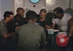 Immagine di Chiatta-gru montata Il Vietnam, 1967, secondo 26 filmato di repertorio 65675023890