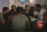 Immagine di Chiatta-gru montata Il Vietnam, 1967, secondo 29 filmato di repertorio 65675023890