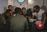 Immagine di Chiatta-gru montata Il Vietnam, 1967, secondo 38 filmato di repertorio 65675023890