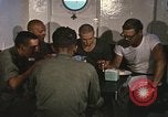 Immagine di Chiatta-gru montata Il Vietnam, 1967, secondo 39 filmato di repertorio 65675023890