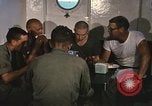 Immagine di Chiatta-gru montata Il Vietnam, 1967, secondo 40 filmato di repertorio 65675023890
