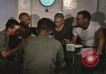 Immagine di Chiatta-gru montata Il Vietnam, 1967, secondo 41 filmato di repertorio 65675023890