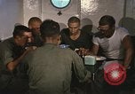 Immagine di Chiatta-gru montata Il Vietnam, 1967, secondo 48 filmato di repertorio 65675023890