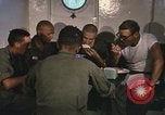 Immagine di Chiatta-gru montata Il Vietnam, 1967, secondo 52 filmato di repertorio 65675023890