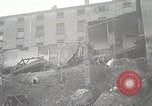 Image des opérations de sauvetage Lyon France, 1930, de la seconde 39 séquences d'archives historiques vidéo 65675023907