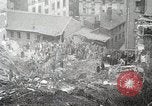 Image des opérations de sauvetage Lyon France, 1930, de la seconde 46 séquences d'archives historiques vidéo 65675023907