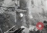Image des opérations de sauvetage Lyon France, 1930, de la seconde 56 séquences d'archives historiques vidéo 65675023907