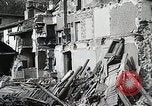 Image des opérations de sauvetage Lyon France, 1930, de la seconde 62 séquences d'archives historiques vidéo 65675023907