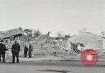 Standbild Trümmer der Häuser Ola Arkansas USA, 1930, aus Sekunde 23 historischem Filmmaterial Videoclip 65675023908