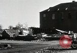 Standbild Trümmer der Häuser Ola Arkansas USA, 1930, aus Sekunde 31 historischem Filmmaterial Videoclip 65675023908
