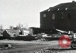 Standbild Trümmer der Häuser Ola Arkansas USA, 1930, aus Sekunde 36 historischem Filmmaterial Videoclip 65675023908