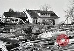 Standbild Trümmer der Häuser Ola Arkansas USA, 1930, aus Sekunde 44 historischem Filmmaterial Videoclip 65675023908