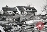 Standbild Trümmer der Häuser Ola Arkansas USA, 1930, aus Sekunde 47 historischem Filmmaterial Videoclip 65675023908