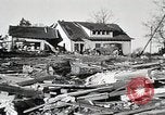 Standbild Trümmer der Häuser Ola Arkansas USA, 1930, aus Sekunde 52 historischem Filmmaterial Videoclip 65675023908