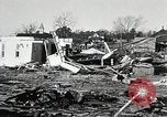 Standbild Trümmer der Häuser Ola Arkansas USA, 1930, aus Sekunde 53 historischem Filmmaterial Videoclip 65675023908