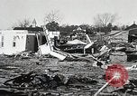 Standbild Trümmer der Häuser Ola Arkansas USA, 1930, aus Sekunde 54 historischem Filmmaterial Videoclip 65675023908