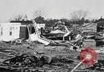 Standbild Trümmer der Häuser Ola Arkansas USA, 1930, aus Sekunde 58 historischem Filmmaterial Videoclip 65675023908