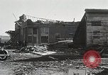 Standbild Trümmer der Häuser Ola Arkansas USA, 1930, aus Sekunde 62 historischem Filmmaterial Videoclip 65675023908