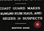 Image Rhum de la garde côtière dans l'interdiction de saisie Boston Massachusetts USA, 1930, de la seconde 1 séquences d'archives historiques vidéo 65675023912