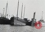 Image Rhum de la garde côtière dans l'interdiction de saisie Boston Massachusetts USA, 1930, de la seconde 15 séquences d'archives historiques vidéo 65675023912