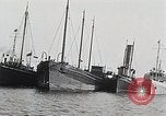 Image Rhum de la garde côtière dans l'interdiction de saisie Boston Massachusetts USA, 1930, de la seconde 16 séquences d'archives historiques vidéo 65675023912