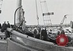 Image Rhum de la garde côtière dans l'interdiction de saisie Boston Massachusetts USA, 1930, de la seconde 18 séquences d'archives historiques vidéo 65675023912