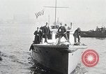 Image Rhum de la garde côtière dans l'interdiction de saisie Boston Massachusetts USA, 1930, de la seconde 23 séquences d'archives historiques vidéo 65675023912