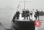 Image Rhum de la garde côtière dans l'interdiction de saisie Boston Massachusetts USA, 1930, de la seconde 25 séquences d'archives historiques vidéo 65675023912