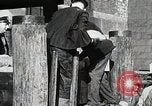 Image Rhum de la garde côtière dans l'interdiction de saisie Boston Massachusetts USA, 1930, de la seconde 53 séquences d'archives historiques vidéo 65675023912