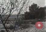 Image Liqueur fédéral durant la prohibition raid Downey California USA, 1932, de la seconde 14 séquences d'archives historiques vidéo 65675023913