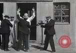 Image Liqueur fédéral durant la prohibition raid Downey California USA, 1932, de la seconde 57 séquences d'archives historiques vidéo 65675023913