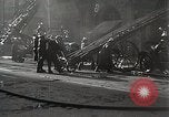 Standbild Treasury Building brennen auf der Nanking Road Shanghai China, 1932, aus Sekunde 23 historischem Filmmaterial Videoclip 65675023914