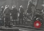 Standbild Treasury Building brennen auf der Nanking Road Shanghai China, 1932, aus Sekunde 25 historischem Filmmaterial Videoclip 65675023914