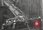 Standbild Treasury Building brennen auf der Nanking Road Shanghai China, 1932, aus Sekunde 39 historischem Filmmaterial Videoclip 65675023914