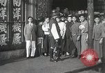 Standbild Treasury Building brennen auf der Nanking Road Shanghai China, 1932, aus Sekunde 46 historischem Filmmaterial Videoclip 65675023914