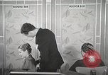 Immagine di Hoover e Roosevelt stili di capelli New York United States USA, 1932, secondo 33 filmato di repertorio 65675023915