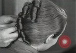 Immagine di Hoover e Roosevelt stili di capelli New York United States USA, 1932, secondo 40 filmato di repertorio 65675023915