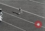 Immagine di Partita di calcio New Haven Connecticut USA, 1932, secondo 49 filmato di repertorio 65675023916