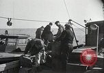 Immagine di Coast Guard perseguire bootlegger in divieto Long Island New York USA, 1933, secondo 25 filmato di repertorio 65675023920