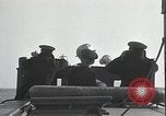 Immagine di Coast Guard perseguire bootlegger in divieto Long Island New York USA, 1933, secondo 52 filmato di repertorio 65675023920