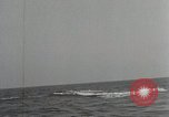 Immagine di Coast Guard perseguire bootlegger in divieto Long Island New York USA, 1933, secondo 60 filmato di repertorio 65675023920