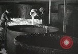 Immagine di Divieto brewery distrutto Chicago Illinois USA, 1932, secondo 10 filmato di repertorio 65675023921