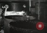 Immagine di Divieto brewery distrutto Chicago Illinois USA, 1932, secondo 12 filmato di repertorio 65675023921
