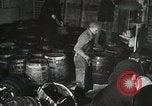 Immagine di Divieto brewery distrutto Chicago Illinois USA, 1932, secondo 23 filmato di repertorio 65675023921