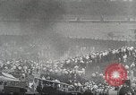 Standbild Flugzeugabsturz Chicago Illinois USA, 1930, aus Sekunde 32 historischem Filmmaterial Videoclip 65675023931