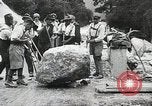 Image averse hits Reichenhall la Bavière en Allemagne, 1930, de la seconde 22 séquences d'archives historiques vidéo 65675023933